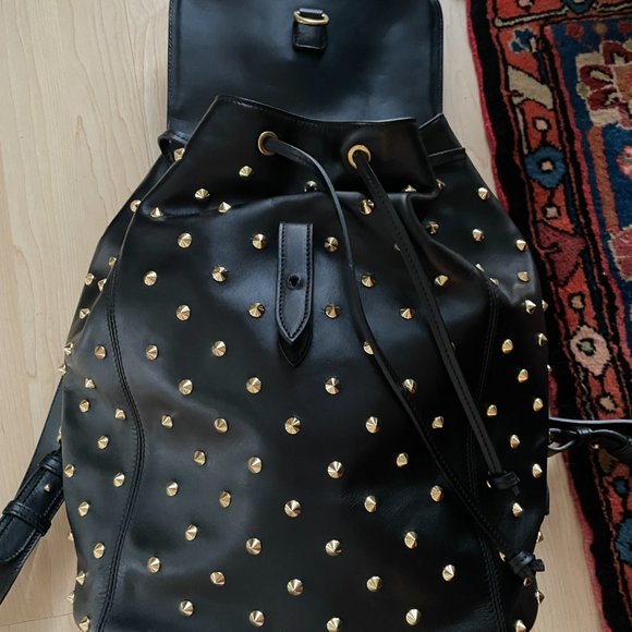 Alexander McQueen black leather gold studded backpack - Picture 3 of 9